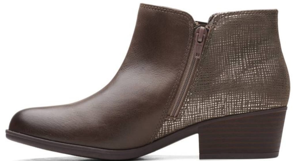 BOTINES MARRONES CLARKS MUJER