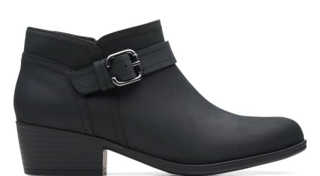 BOTINES NEGROS HEBILLA CLARKS MUJER